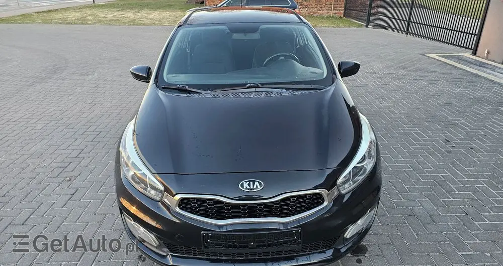 KIA Ceed 1.4 CVVT Dream Team Edition