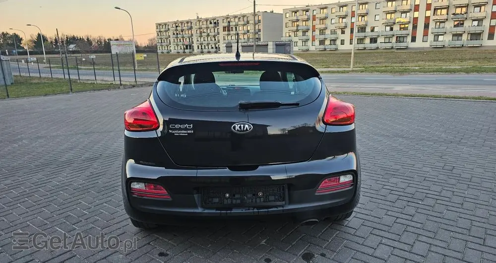 KIA Ceed 1.4 CVVT Dream Team Edition