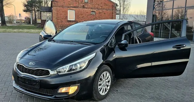 KIA Ceed 1.4 CVVT Dream Team Edition