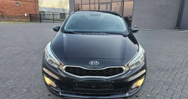 KIA Ceed 1.4 CVVT Dream Team Edition