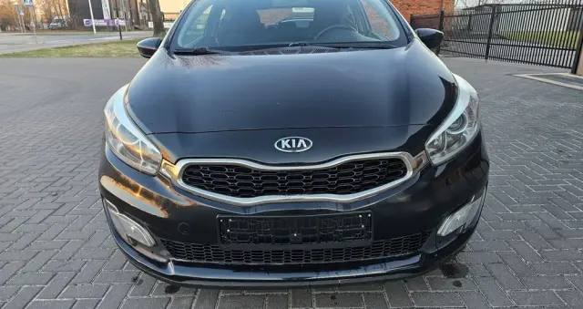 KIA Ceed 1.4 CVVT Dream Team Edition