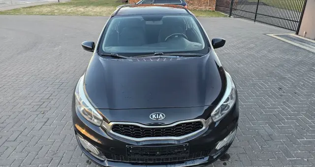 KIA Ceed 1.4 CVVT Dream Team Edition