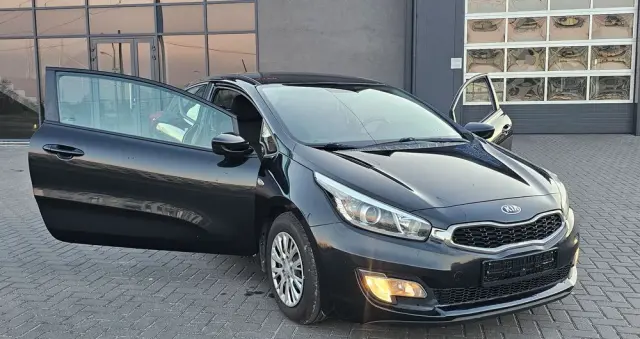 KIA Ceed 1.4 CVVT Dream Team Edition