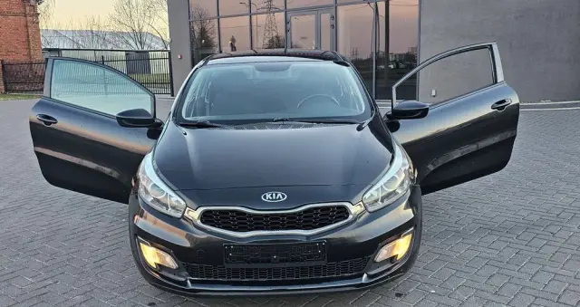 KIA Ceed 1.4 CVVT Dream Team Edition