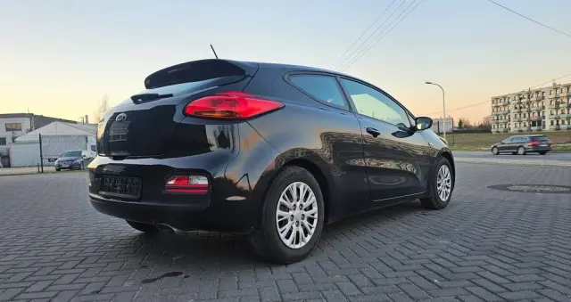 KIA Ceed 1.4 CVVT Dream Team Edition