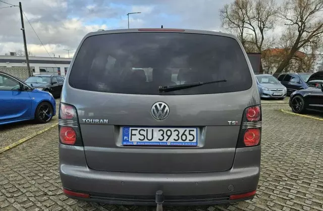 VOLKSWAGEN Touran 