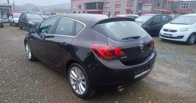 OPEL Astra 1.4 Turbo Innovation