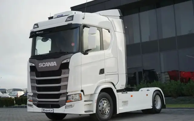 SCANIA S 450 / KLIMA POSTOJOWA / CAŁA NA PODUSZKACH  / NAVI 