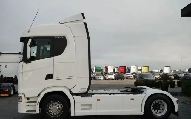 SCANIA S 450 / KLIMA POSTOJOWA / CAŁA NA PODUSZKACH  / NAVI 