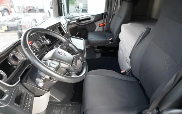 SCANIA S 450 / KLIMA POSTOJOWA / CAŁA NA PODUSZKACH  / NAVI 