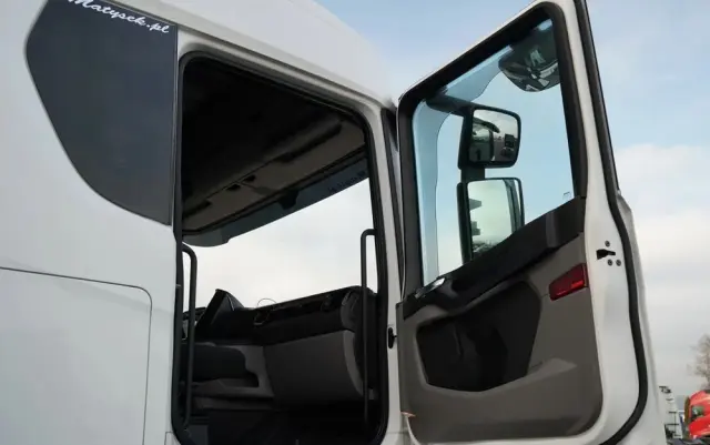 SCANIA S 450 / KLIMA POSTOJOWA / CAŁA NA PODUSZKACH  / NAVI 