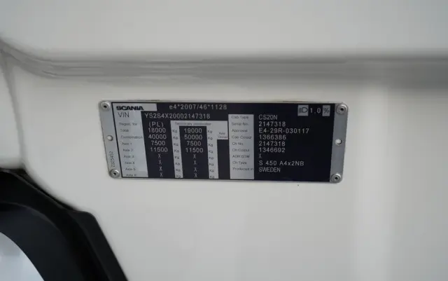 SCANIA S 450 / KLIMA POSTOJOWA / CAŁA NA PODUSZKACH  / NAVI 