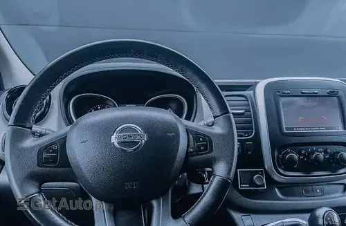 NISSAN NV300 