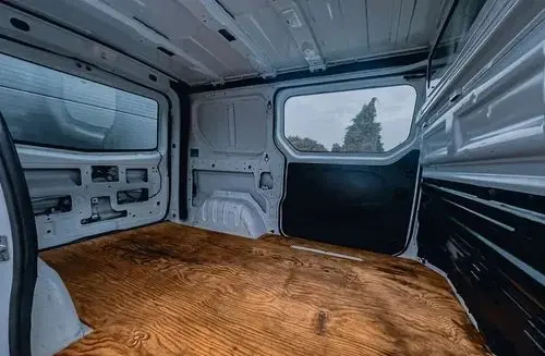 NISSAN NV300 