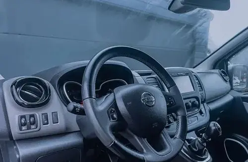 NISSAN NV300 