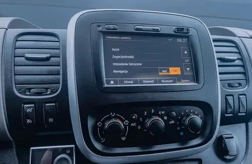 NISSAN NV300 