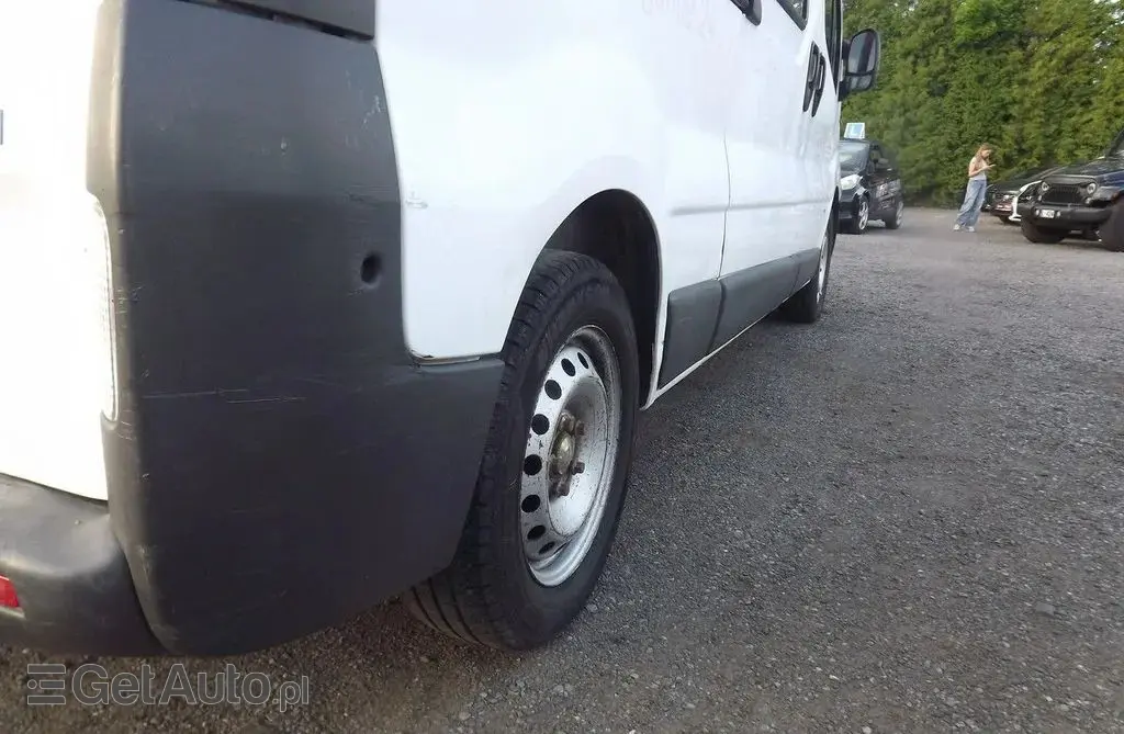 OPEL Vivaro 