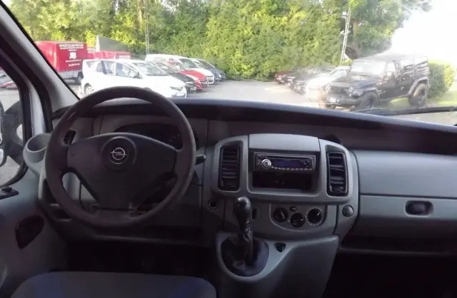 OPEL Vivaro 