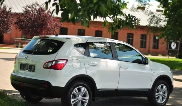 NISSAN Qashqai 