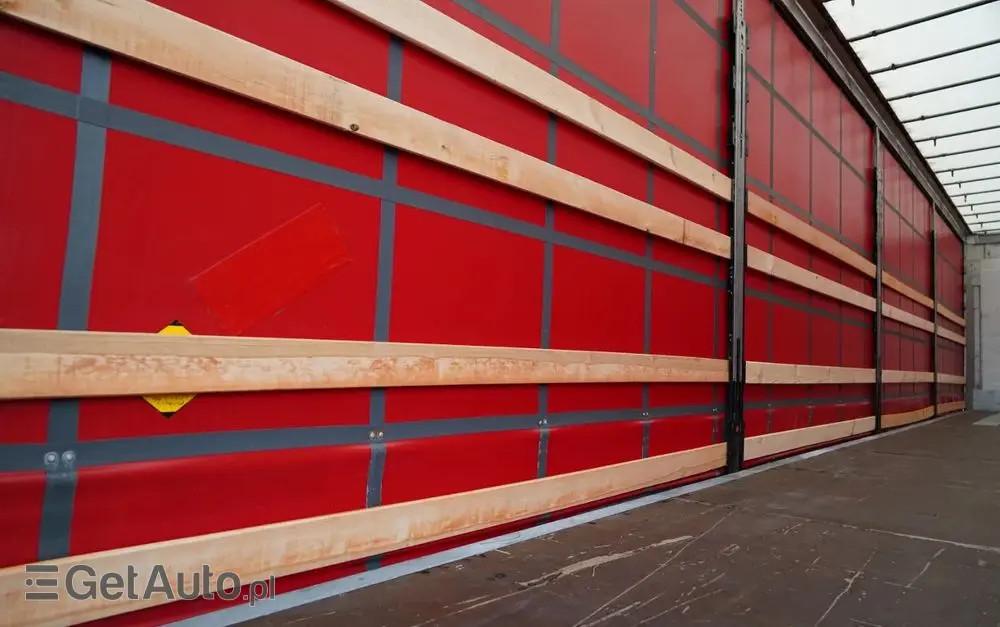 SCHMITZ CARGOBULL FIRANKA  /  VARIOS / 385/55 R22,5 /  OŚ PODNOSZONA /  DACH PODNOSZONY / SAF 