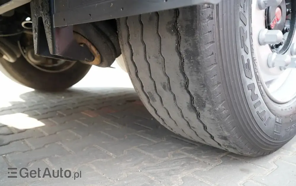 SCHMITZ CARGOBULL FIRANKA  /  VARIOS / 385/55 R22,5 /  OŚ PODNOSZONA /  DACH PODNOSZONY / SAF 