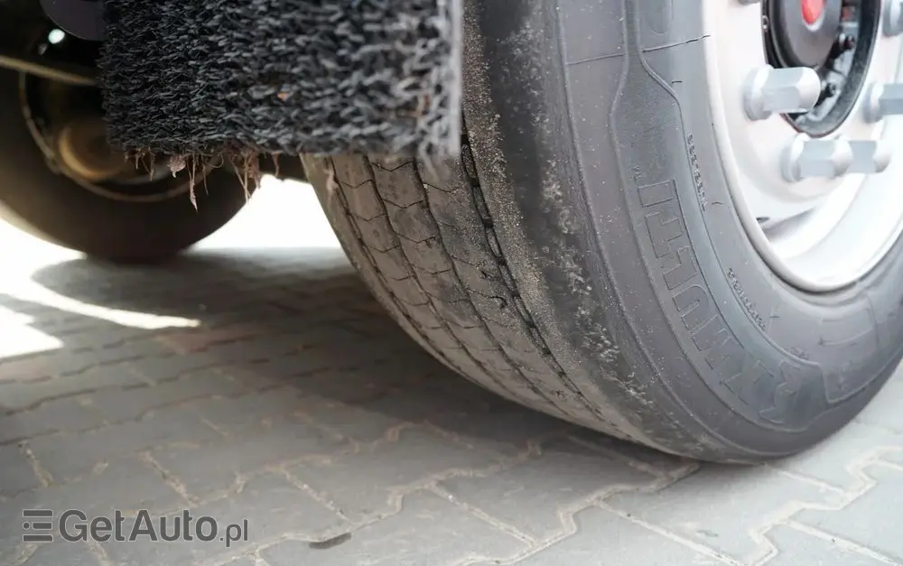 SCHMITZ CARGOBULL FIRANKA  /  VARIOS / 385/55 R22,5 /  OŚ PODNOSZONA /  DACH PODNOSZONY / SAF 