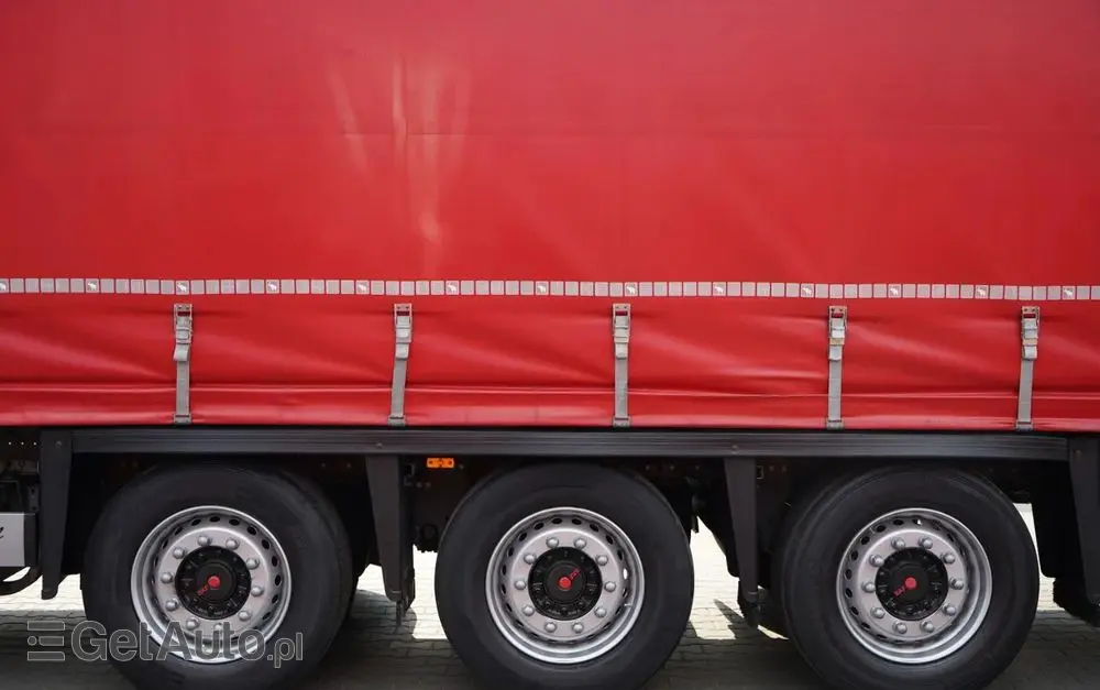 SCHMITZ CARGOBULL FIRANKA  /  VARIOS / 385/55 R22,5 /  OŚ PODNOSZONA /  DACH PODNOSZONY / SAF 