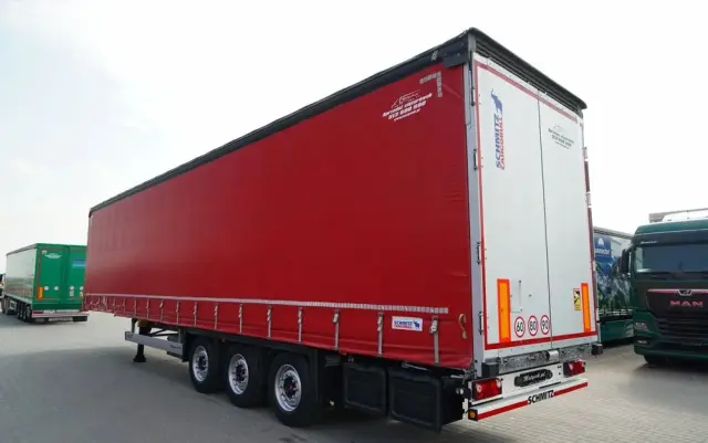 SCHMITZ CARGOBULL FIRANKA  /  VARIOS / 385/55 R22,5 /  OŚ PODNOSZONA /  DACH PODNOSZONY / SAF 