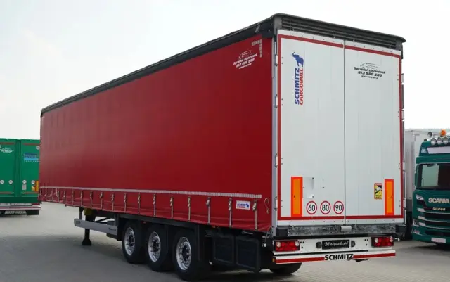 SCHMITZ CARGOBULL FIRANKA  /  VARIOS / 385/55 R22,5 /  OŚ PODNOSZONA /  DACH PODNOSZONY / SAF 