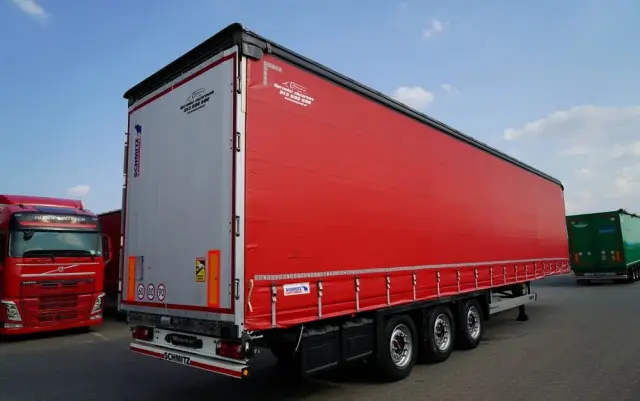 SCHMITZ CARGOBULL FIRANKA  /  VARIOS / 385/55 R22,5 /  OŚ PODNOSZONA /  DACH PODNOSZONY / SAF 