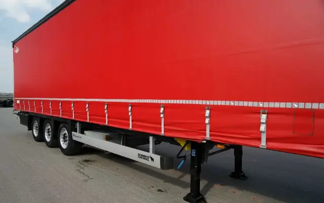 SCHMITZ CARGOBULL FIRANKA  /  VARIOS / 385/55 R22,5 /  OŚ PODNOSZONA /  DACH PODNOSZONY / SAF 