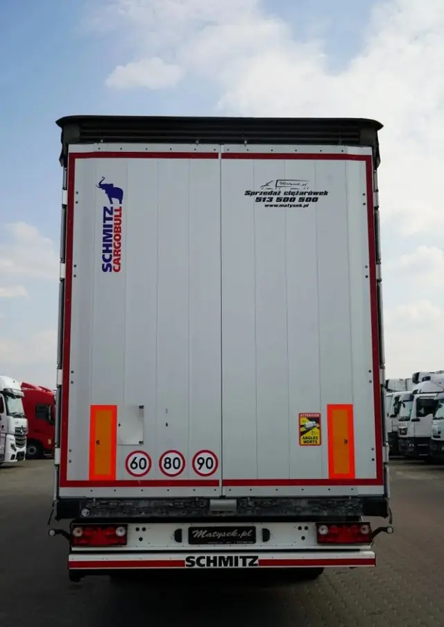 SCHMITZ CARGOBULL FIRANKA  /  VARIOS / 385/55 R22,5 /  OŚ PODNOSZONA /  DACH PODNOSZONY / SAF 