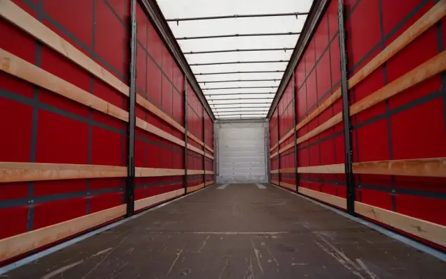 SCHMITZ CARGOBULL FIRANKA  /  VARIOS / 385/55 R22,5 /  OŚ PODNOSZONA /  DACH PODNOSZONY / SAF 