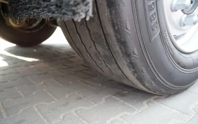 SCHMITZ CARGOBULL FIRANKA  /  VARIOS / 385/55 R22,5 /  OŚ PODNOSZONA /  DACH PODNOSZONY / SAF 