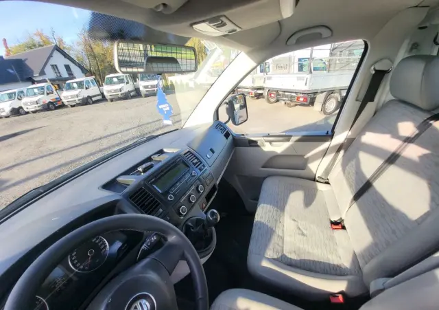 VOLKSWAGEN Transporter t5 lift skrzynia 3m klima super stan 