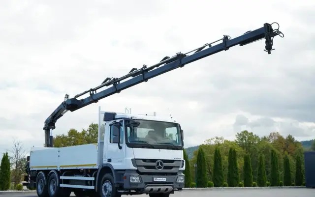MERCEDES-BENZ ACTROS 2636 / 6x4 / SKRZYNIOWY 6,5 M + HDS HIAB / MOCNA PODŁOGA / STEROWANIE RADIOWE / ROTATOR / SPROWADZONY 