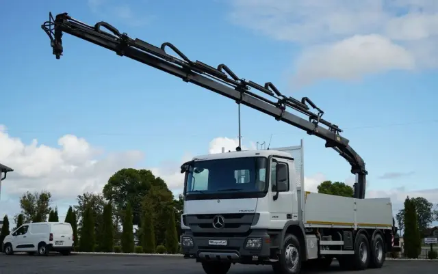 MERCEDES-BENZ ACTROS 2636 / 6x4 / SKRZYNIOWY 6,5 M + HDS HIAB / MOCNA PODŁOGA / STEROWANIE RADIOWE / ROTATOR / SPROWADZONY 