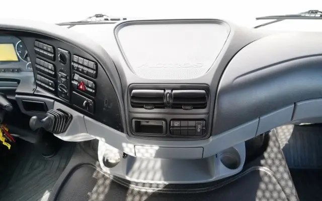 MERCEDES-BENZ ACTROS 2636 / 6x4 / SKRZYNIOWY 6,5 M + HDS HIAB / MOCNA PODŁOGA / STEROWANIE RADIOWE / ROTATOR / SPROWADZONY 