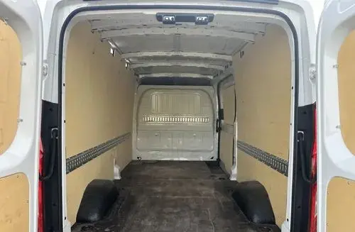 MAXUS Deliver 9 
