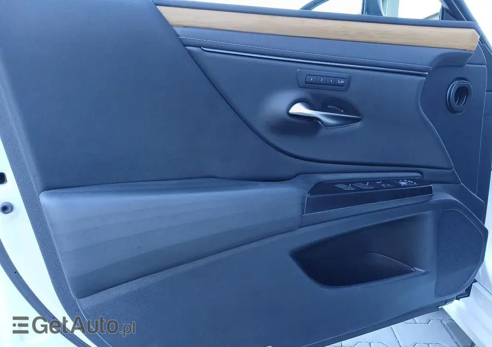 LEXUS ES 300h Prestige