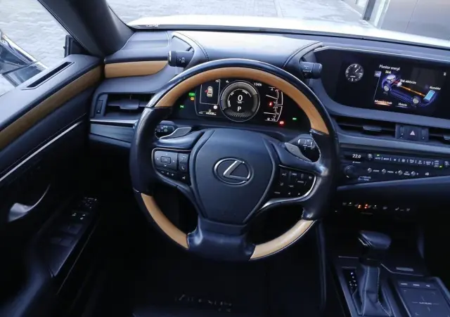 LEXUS ES 300h Prestige
