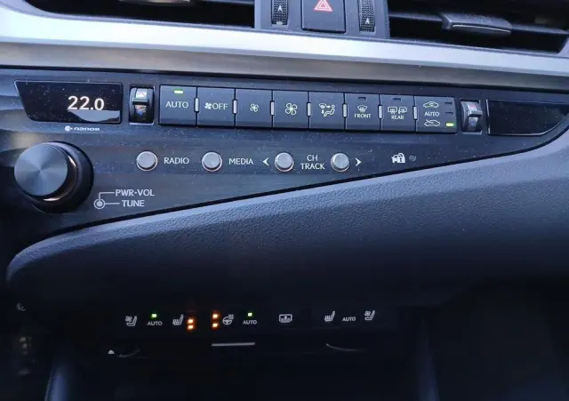 LEXUS ES 300h Prestige