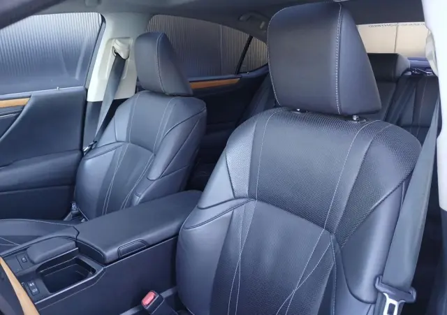 LEXUS ES 300h Prestige