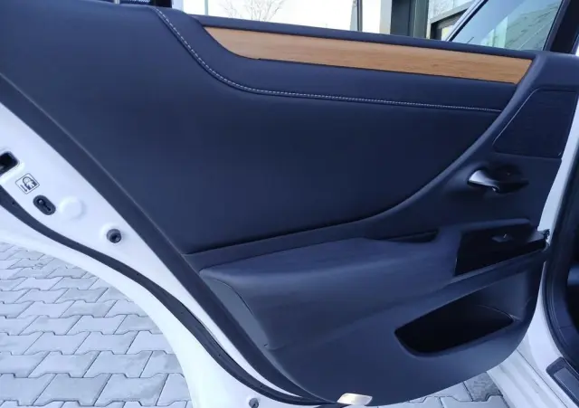 LEXUS ES 300h Prestige