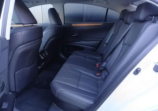 LEXUS ES 300h Prestige