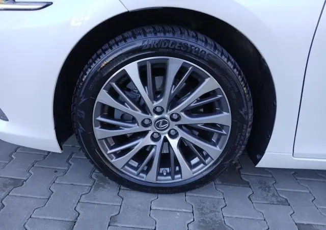 LEXUS ES 300h Prestige