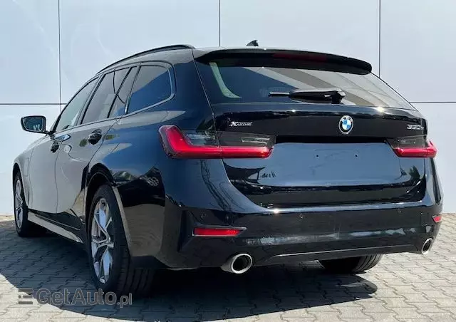 BMW Seria 3 330e xDrive M Sport sport