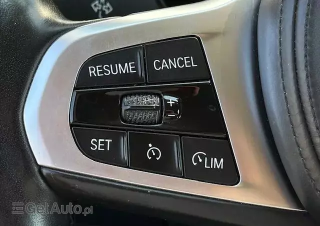 BMW Seria 3 330e xDrive M Sport sport