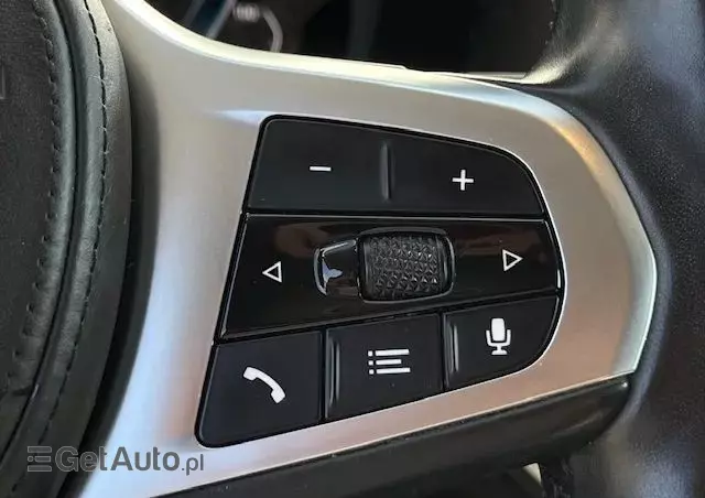 BMW Seria 3 330e xDrive M Sport sport