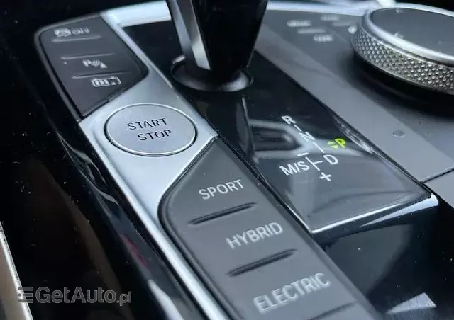 BMW Seria 3 330e xDrive M Sport sport